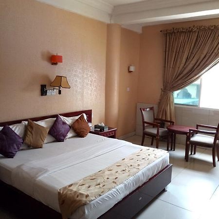 Crocodile Hotels And Restaurant Limited Kaduna Esterno foto