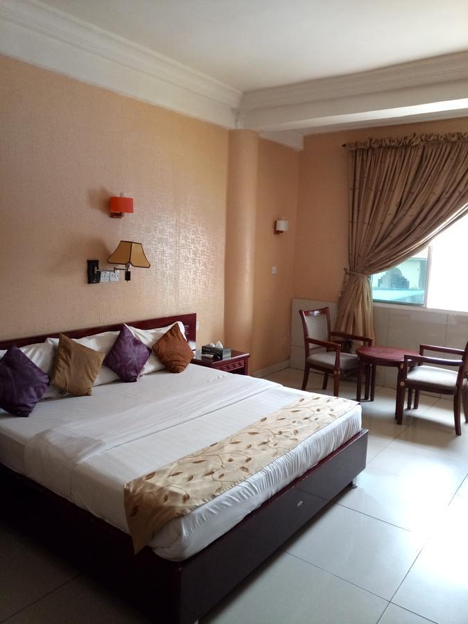 Crocodile Hotels And Restaurant Limited Kaduna Esterno foto