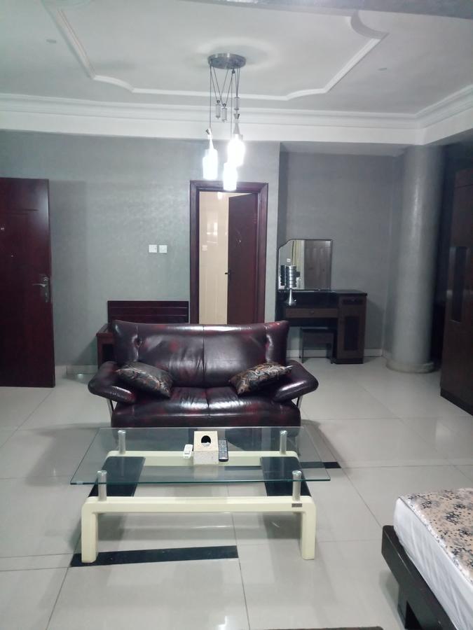 Crocodile Hotels And Restaurant Limited Kaduna Esterno foto